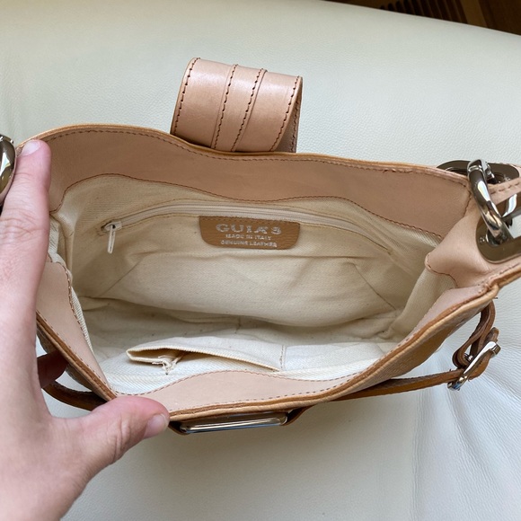Guia’s Genuine Leather tan shoulder bag - Picture 4 of 5